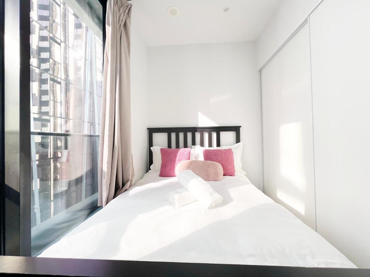 My80 Apartment Located In The Inner Of Melbourne Cbd Экстерьер фото